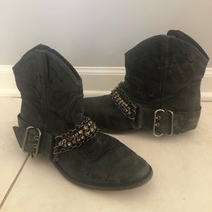 Steve Madden cowboy bootie